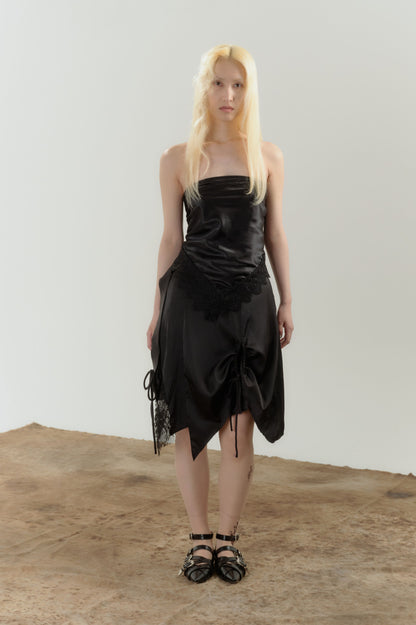 𝑳𝑳 𝑬𝒎𝒃𝒆𝒓 𝒔𝒌𝒊𝒓𝒕-扣環蕾絲抽皺多穿法片裙