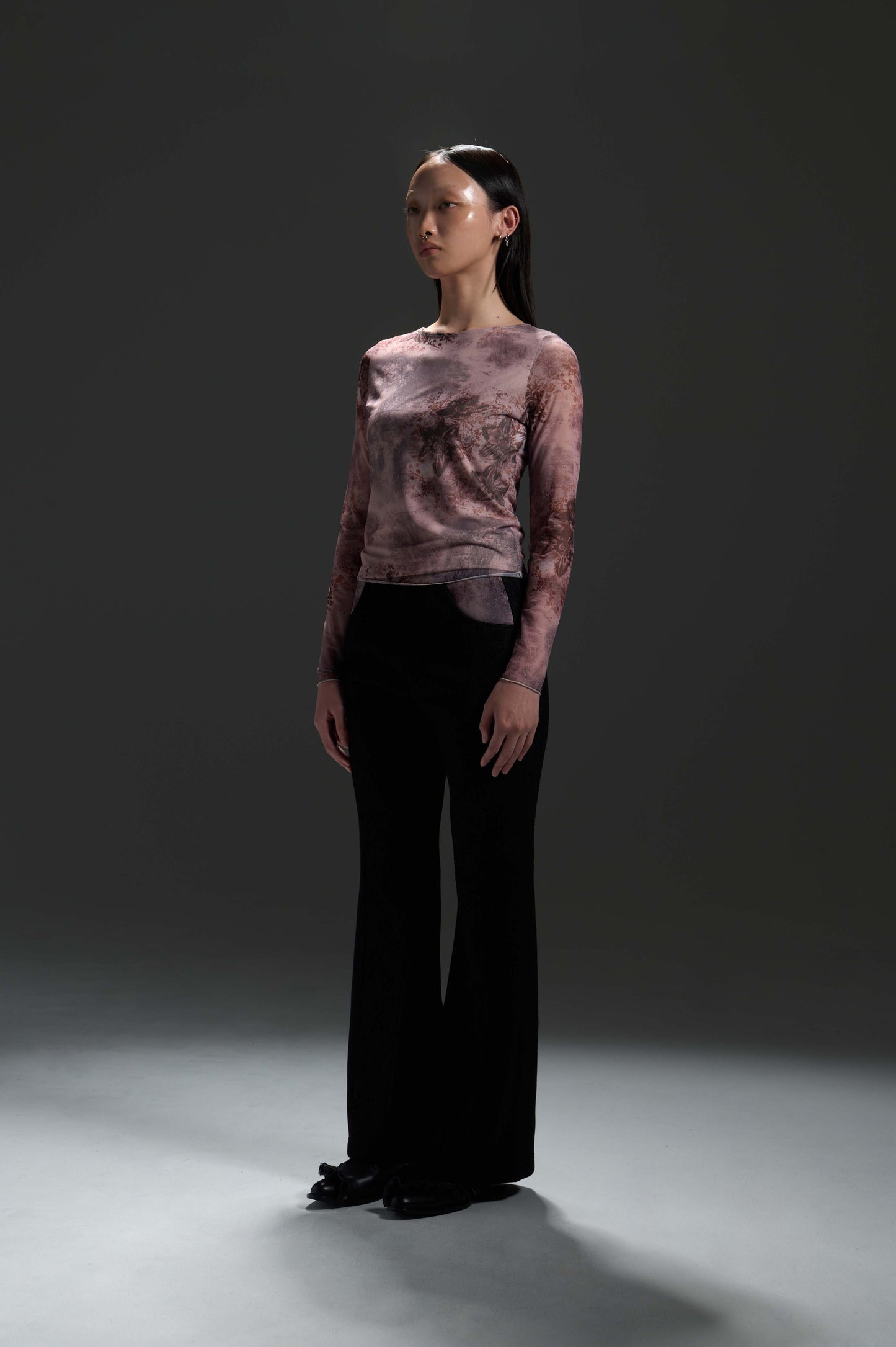 𝑳𝑳 𝒔𝒕𝒓𝒆𝒕𝒄𝒉 𝒍𝒐𝒏𝒈-𝒔𝒍𝒆𝒆𝒗𝒆 𝒕𝒐𝒑-高彈印花網布長袖上衣