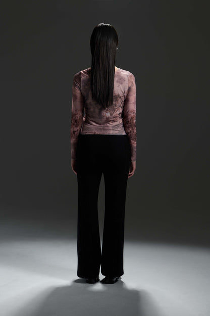 𝑳𝑳 𝒔𝒕𝒓𝒆𝒕𝒄𝒉 𝒍𝒐𝒏𝒈-𝒔𝒍𝒆𝒆𝒗𝒆 𝒕𝒐𝒑-高彈印花網布長袖上衣