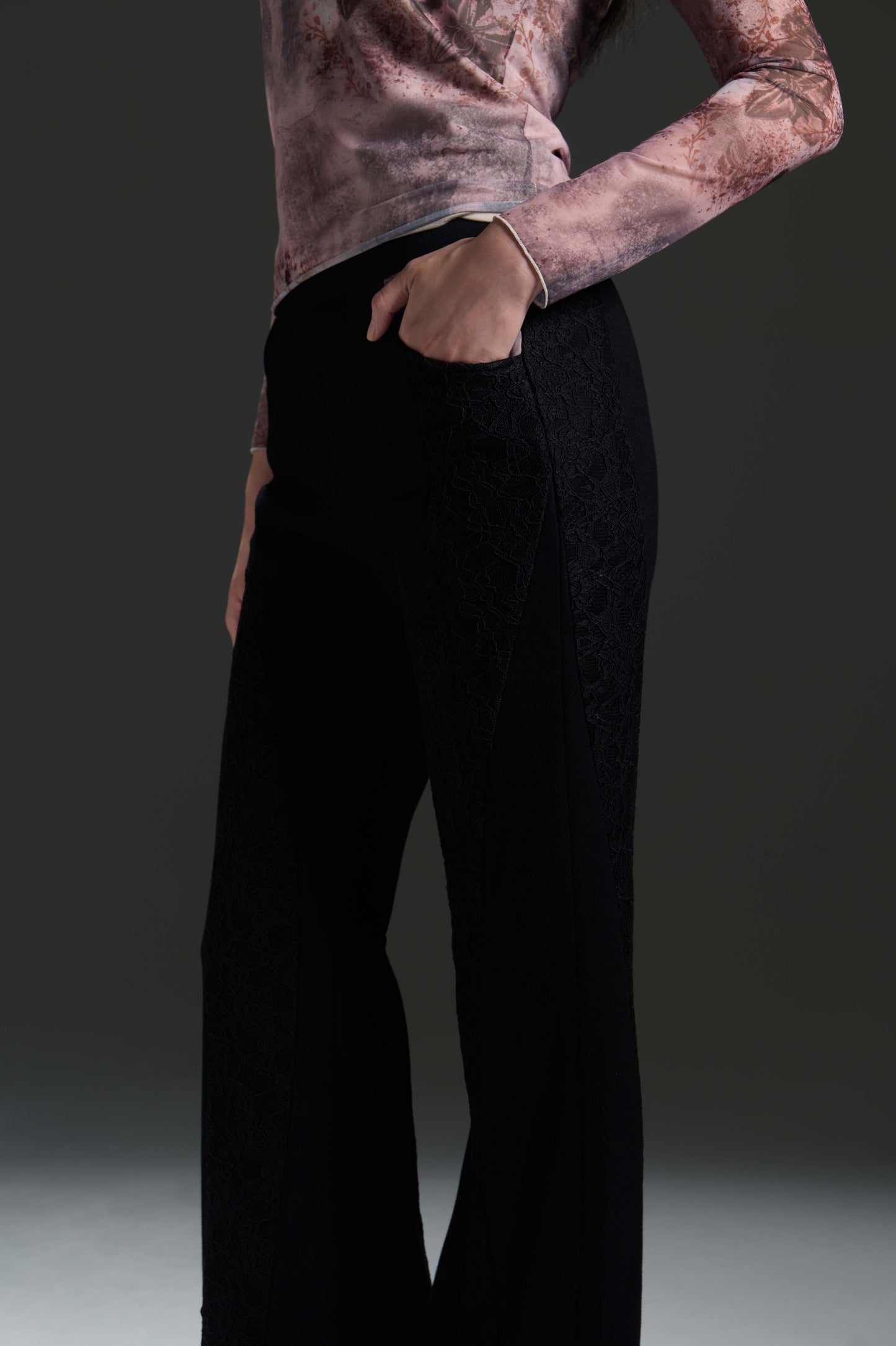 LL羊毛蕾絲褲-羊毛保暖印花蕾絲喇叭褲