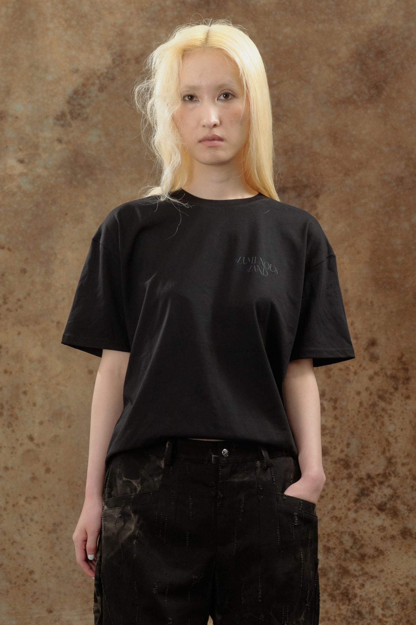 LL Ember 品牌後印花T恤