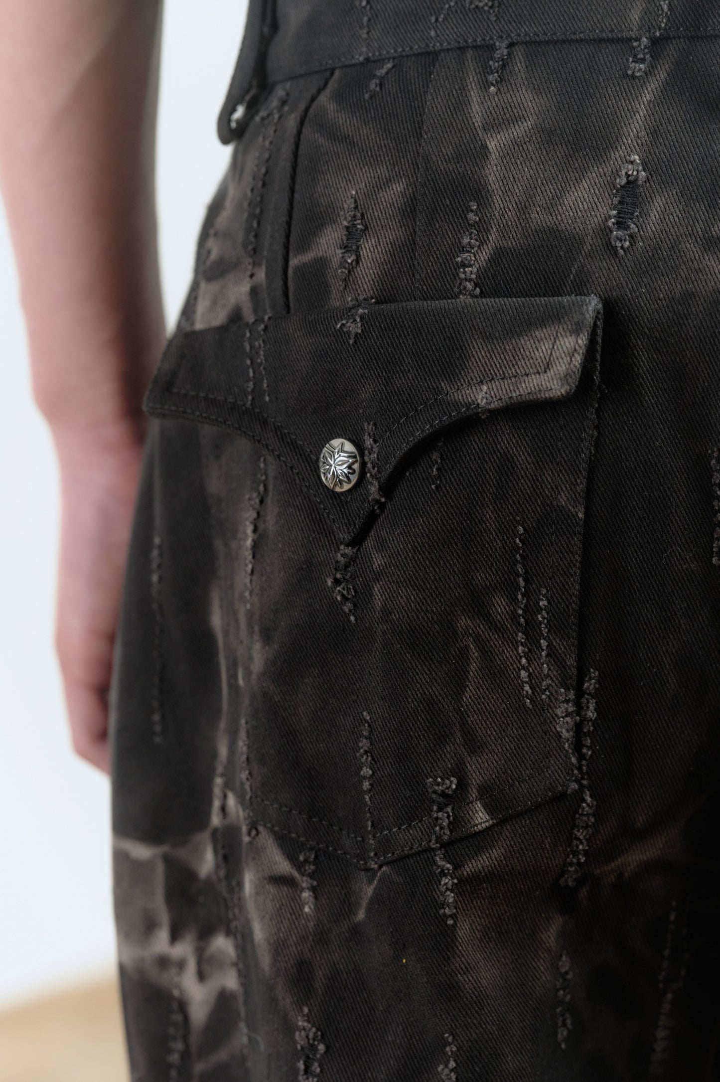 LL Ember 褲子-特殊水洗破壞蕾絲牛仔褲