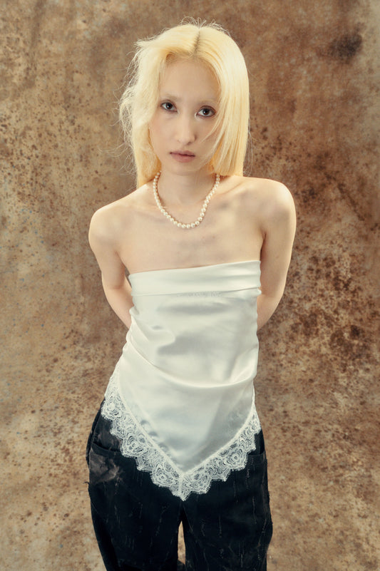 𝑳𝑳 𝑬𝒎𝒃𝒆𝒓 𝒔𝒄𝒂𝒓𝒇-絲緞蕾絲多用途方巾平口上衣